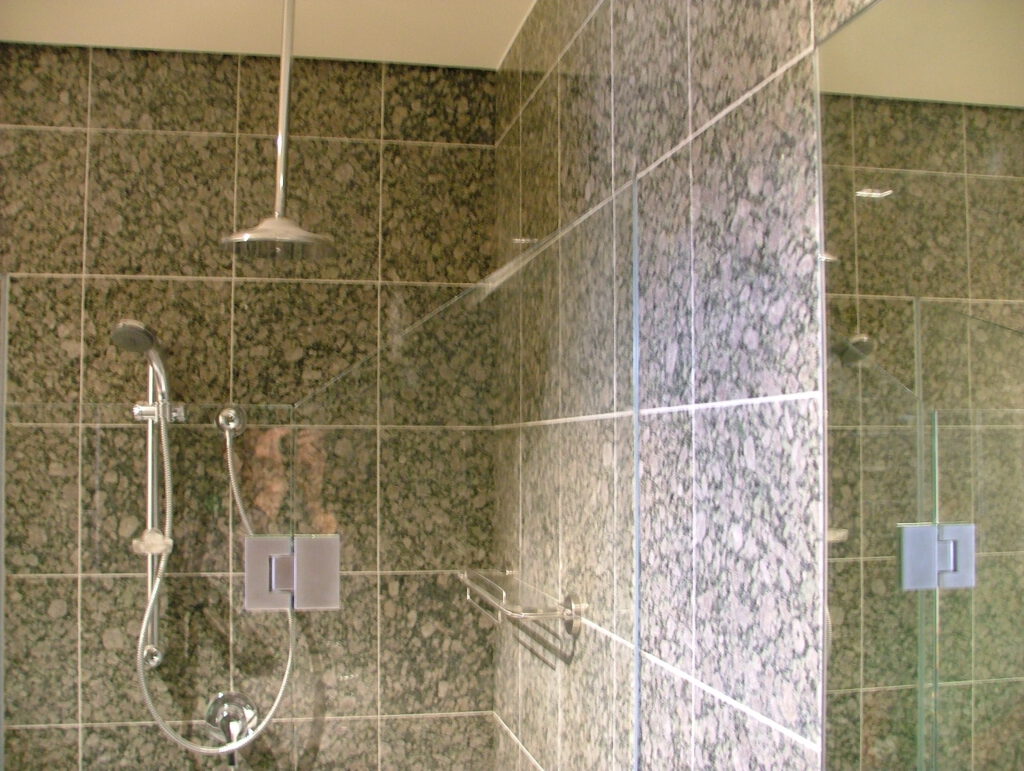 2004_0923Image0017-1-1024x771 Frameless