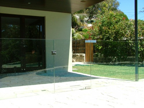 fencing_027_500_375_90-1 Frameless Glass