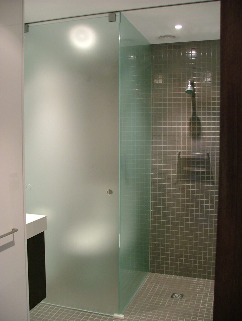 martin-november-038-1-771x1024 Frameless