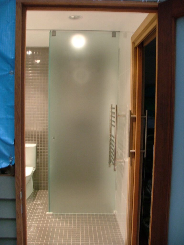 martin-november-039-1-771x1024 Frameless